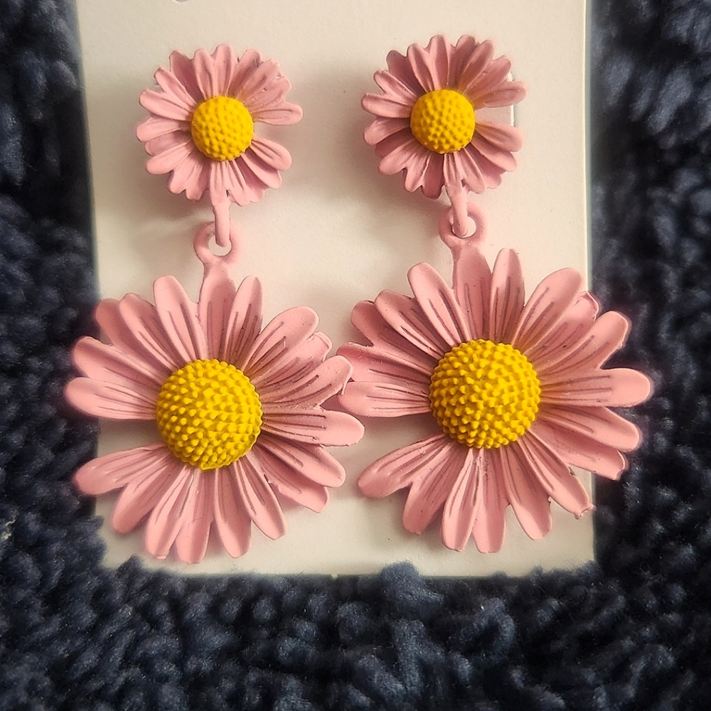 Beautiful Pink Sun Flower Dangle Earring